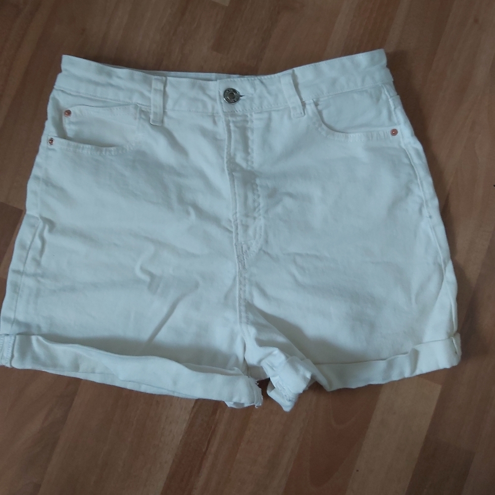 🤯 2/$15 Primark White Denim Shorts Size 8